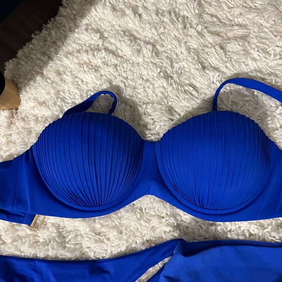 Varda swimsuit , size S , 75 C (34C) , color electric Blue - Picture 3 of 9